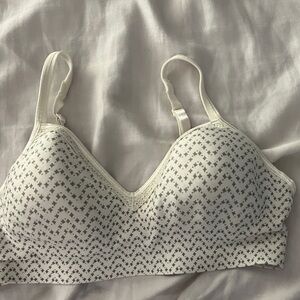 Hanes Women's Cream and Gray Patterned Bra
